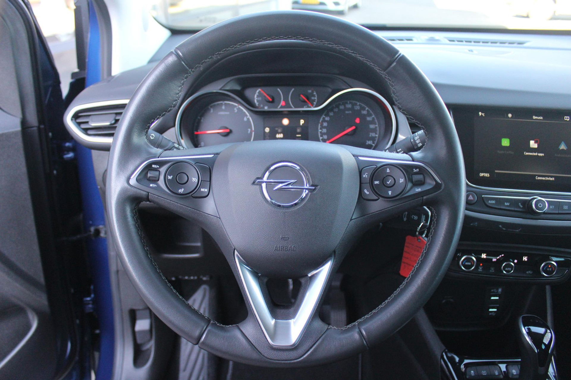 33099104-13.jpg